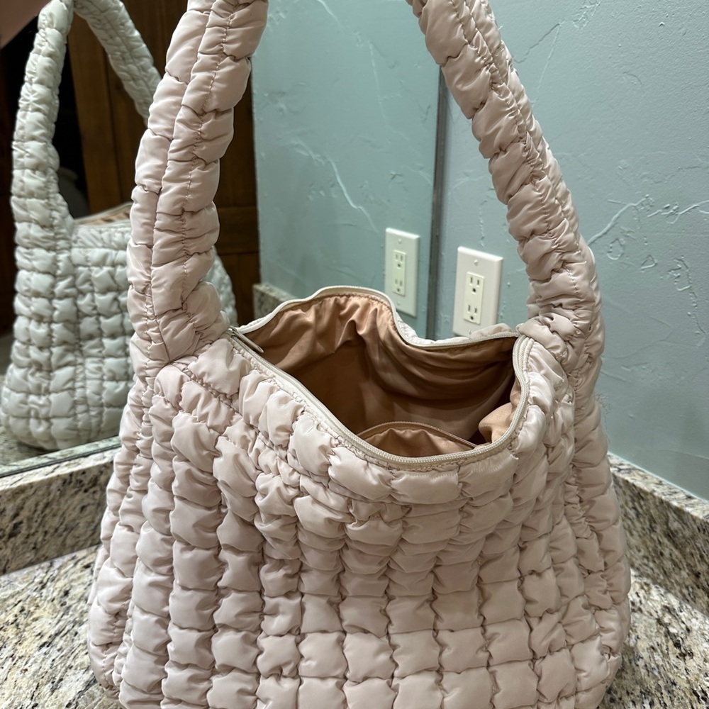 Off White Puffer Shoulder Bag - Picture 3 of 6